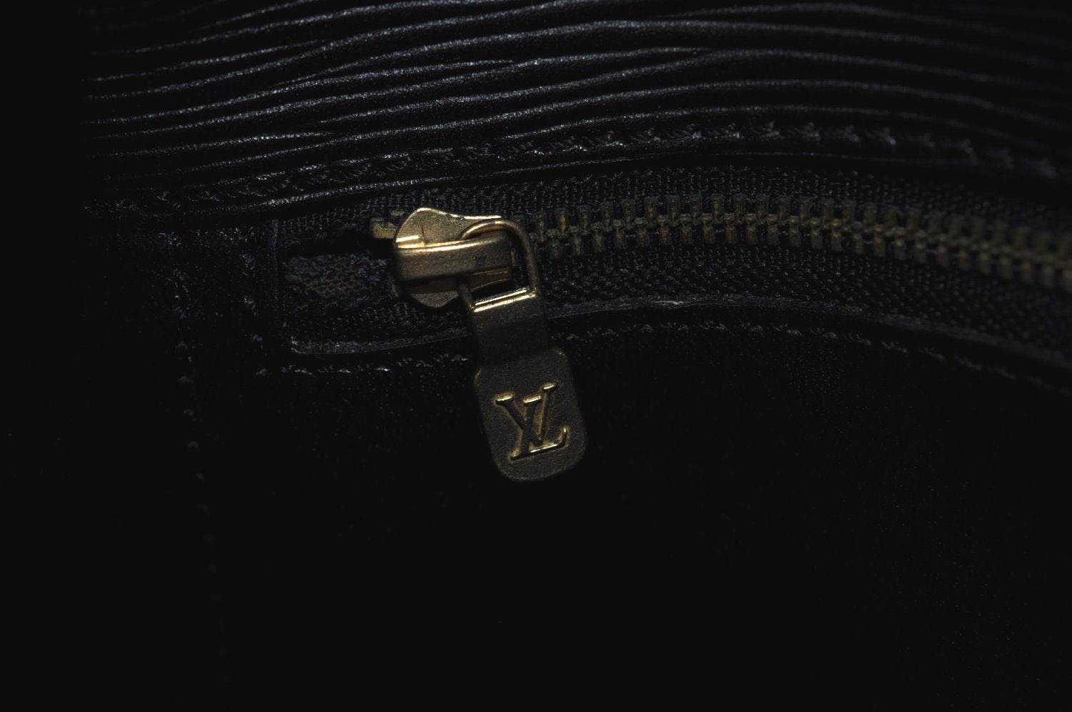 Auth Louis Vuitton Epi Saint Cloud GM Shoulder Cross Body Bag M52192 Black 3247I