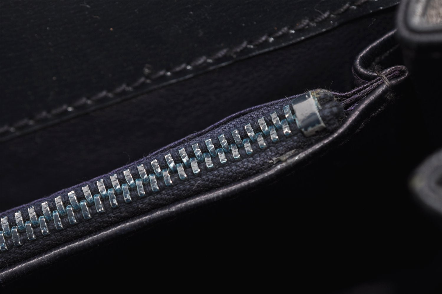 Authentic GUCCI Vintage Shoulder Bag Purse Leather Navy Blue 3253I