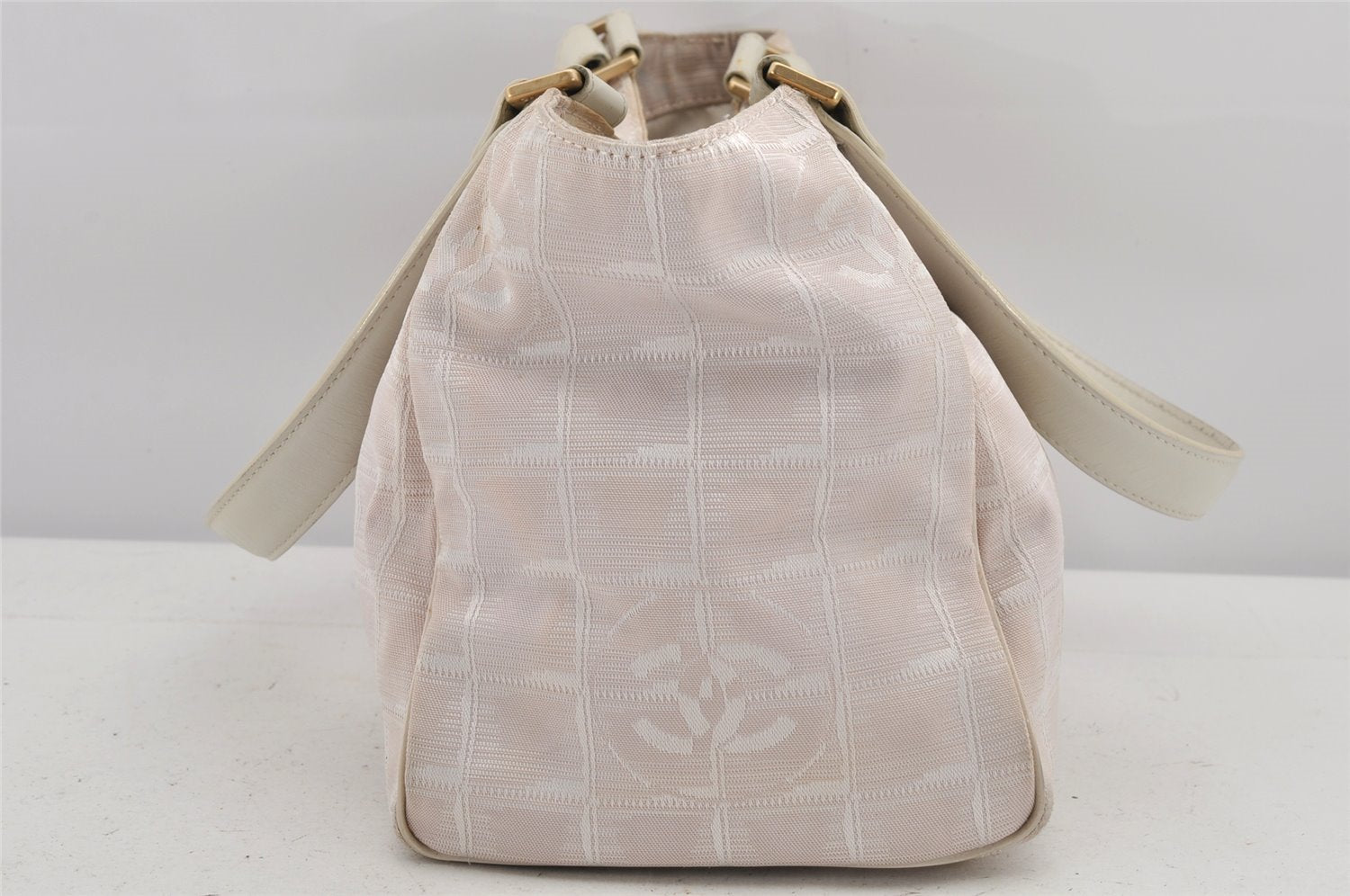 Authentic CHANEL New Travel Line Shoulder Hand Bag Nylon Leather Pink 3253K