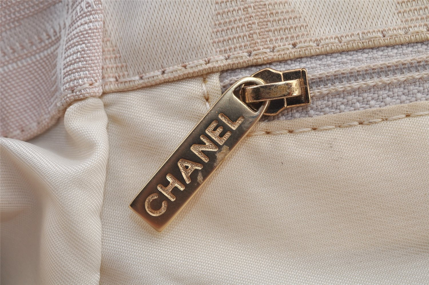 Authentic CHANEL New Travel Line Shoulder Hand Bag Nylon Leather Pink 3253K