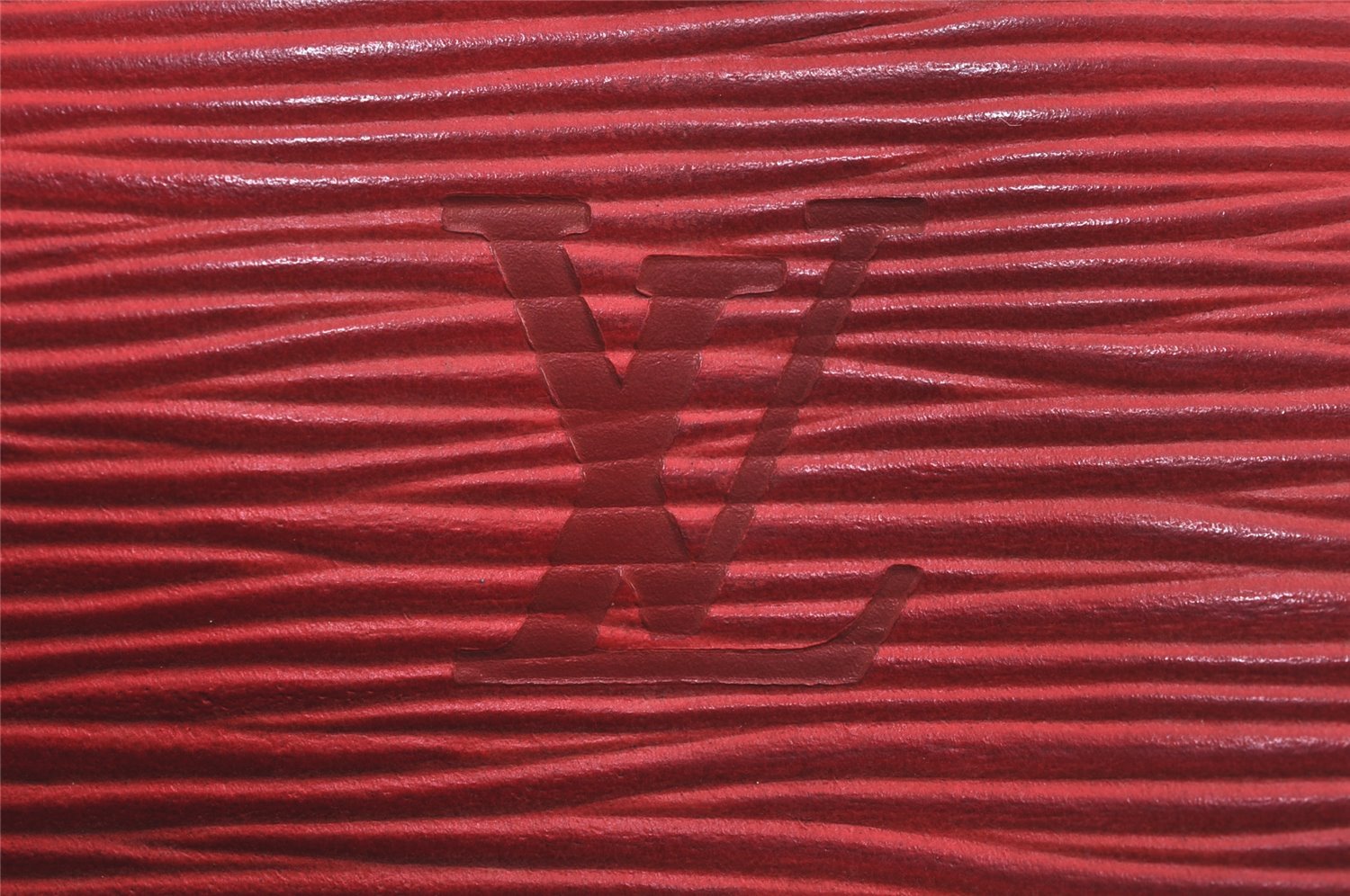 Authentic Louis Vuitton Epi Noe Shoulder Drawstring Bag Red M44007 LV 3258J