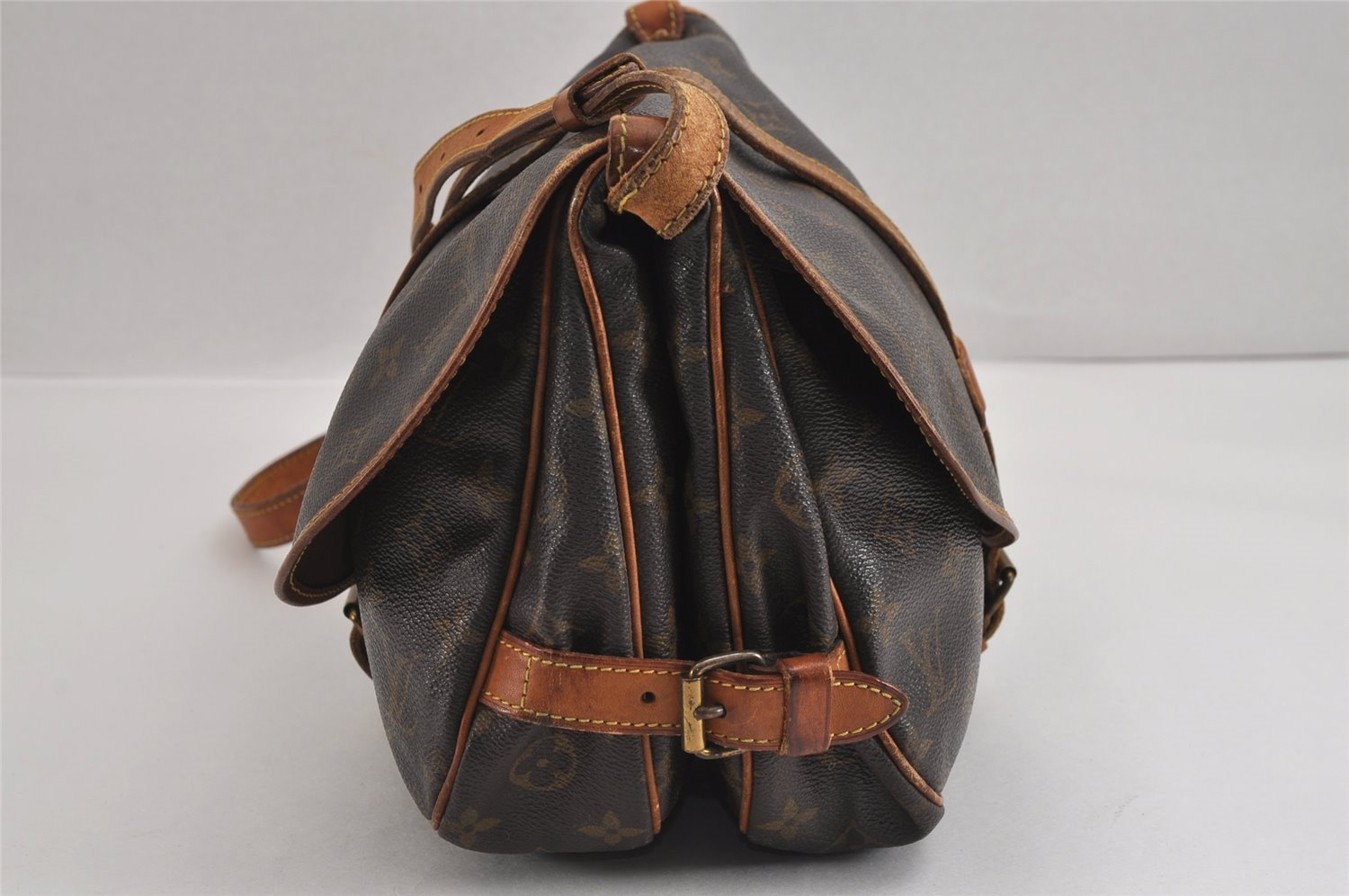 Authentic Louis Vuitton Monogram Saumur 30 Shoulder Cross Bag M42256 LV 3259J