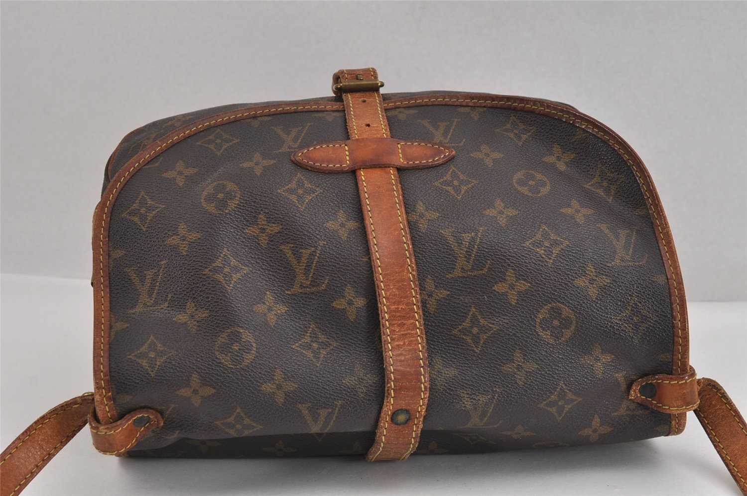 Authentic Louis Vuitton Monogram Saumur 30 Shoulder Cross Bag M42256 LV 3259J