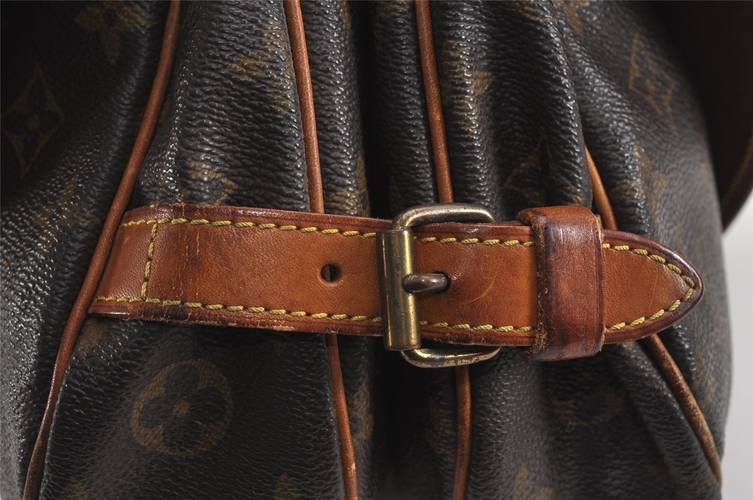 Authentic Louis Vuitton Monogram Saumur 30 Shoulder Cross Bag M42256 LV 3259J