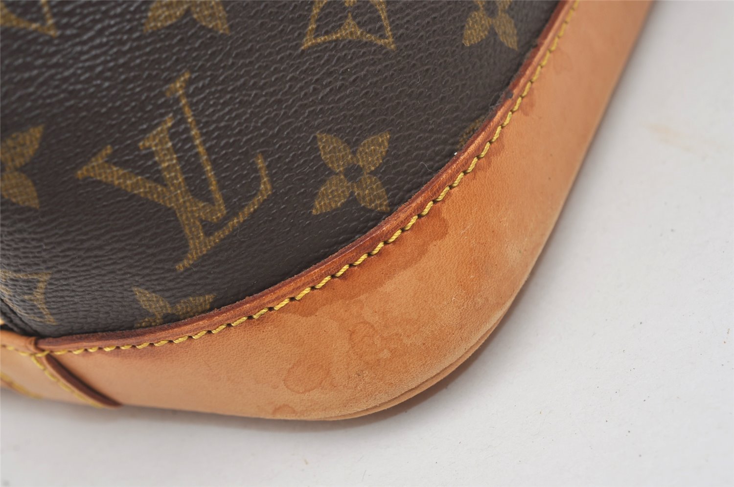 Authentic Louis Vuitton Monogram Alma Hand Bag Purse M51130 LV 3261J