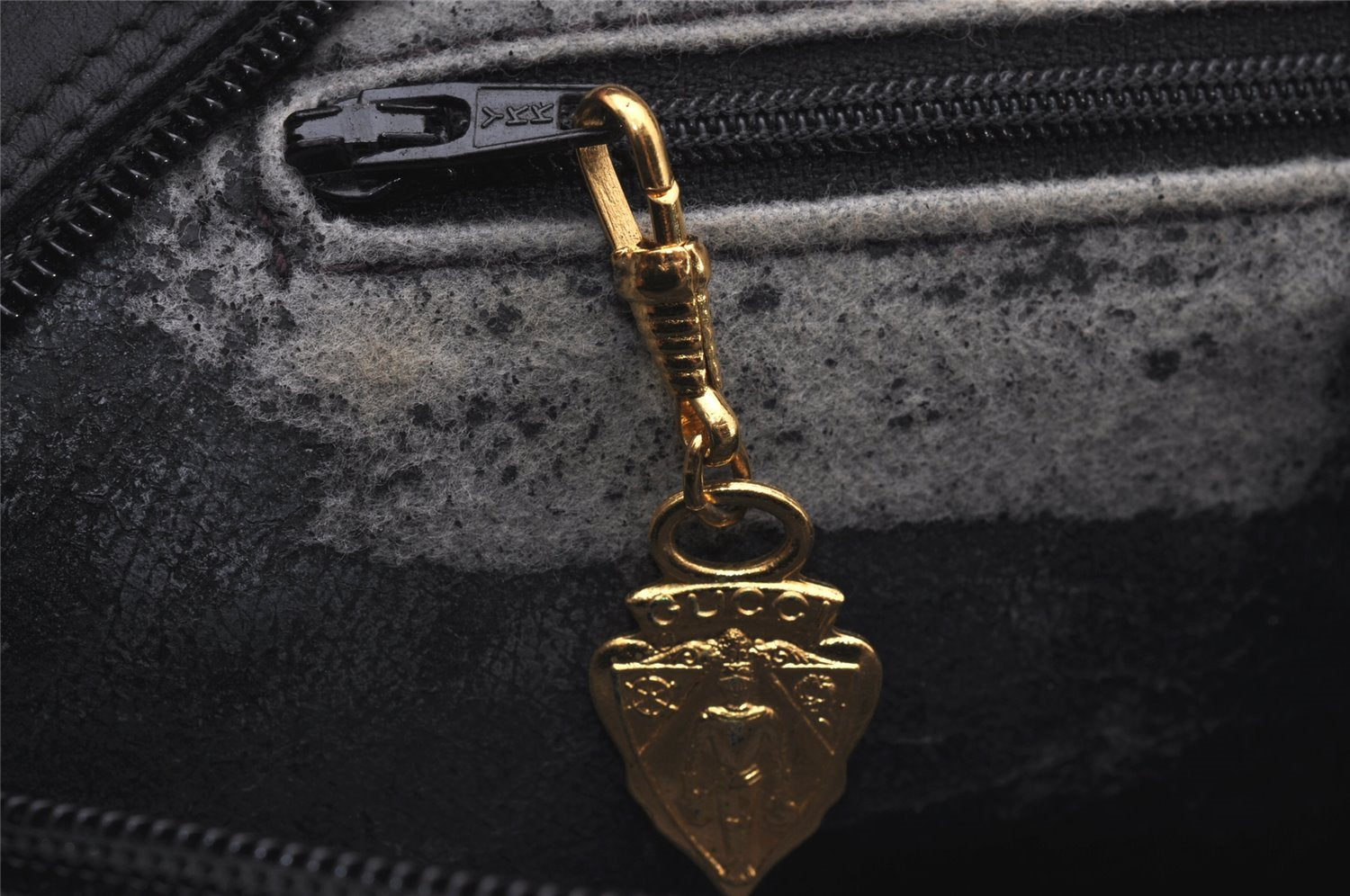 Authentic GUCCI Micro GG PVC Leather Shoulder Cross Body Bag Black Junk 3271I