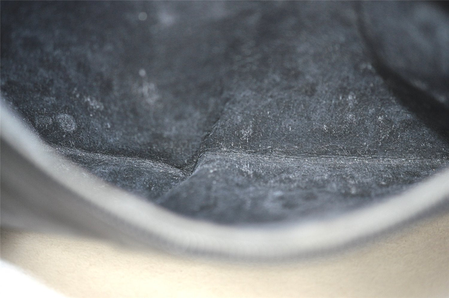 Authentic GUCCI Micro GG PVC Leather Shoulder Cross Body Bag Black Junk 3271I