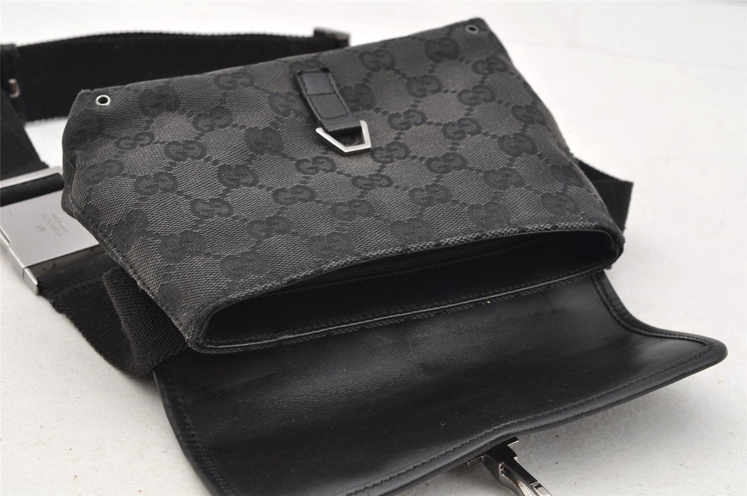 Authentic GUCCI Vintage Waist Body Bag Purse GG Canvas Leather 92543 Black 3285I