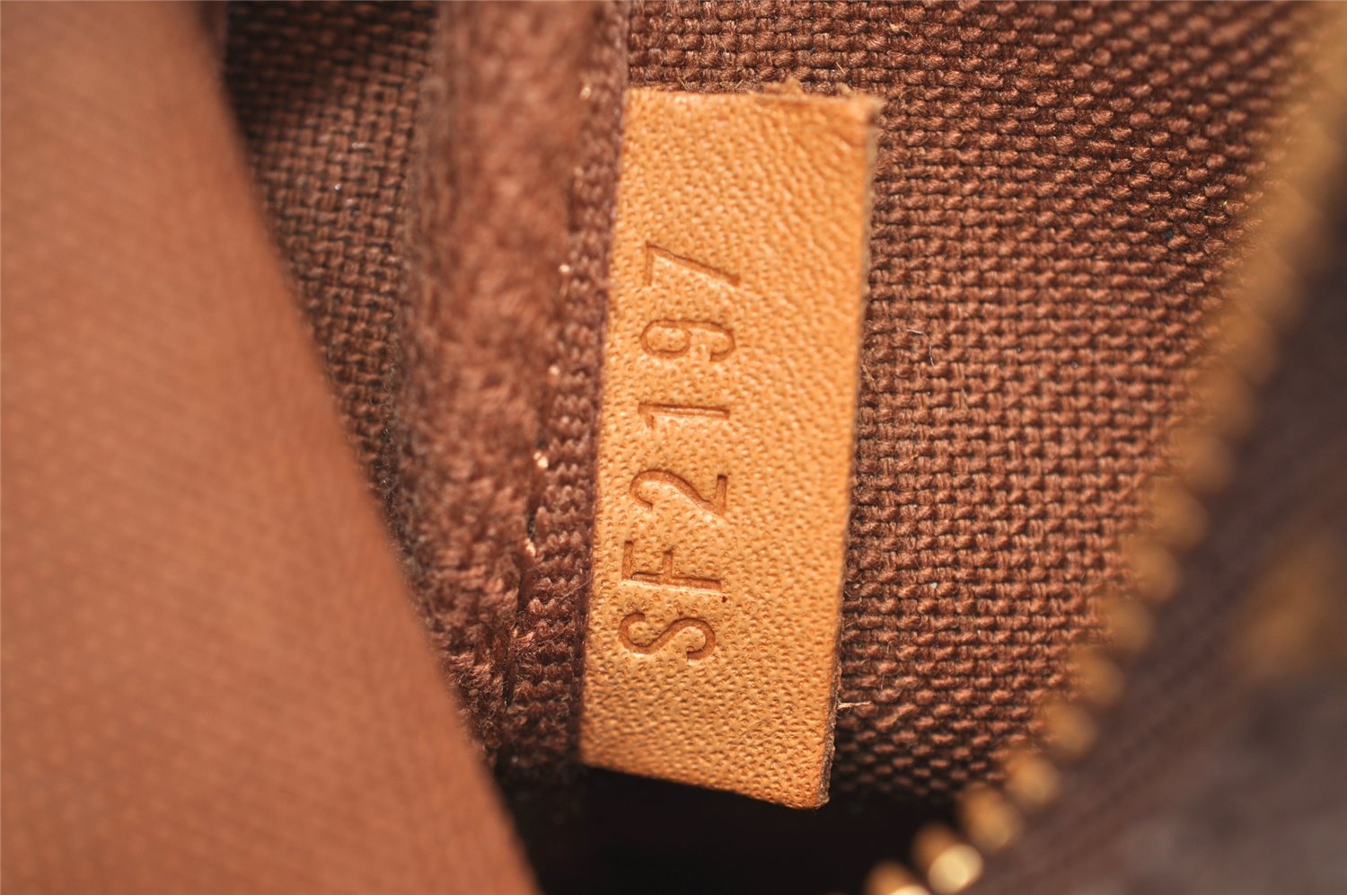 Auth Louis Vuitton Monogram Mini Pochette Accessoires Pouch M62087 LV Box 3287J