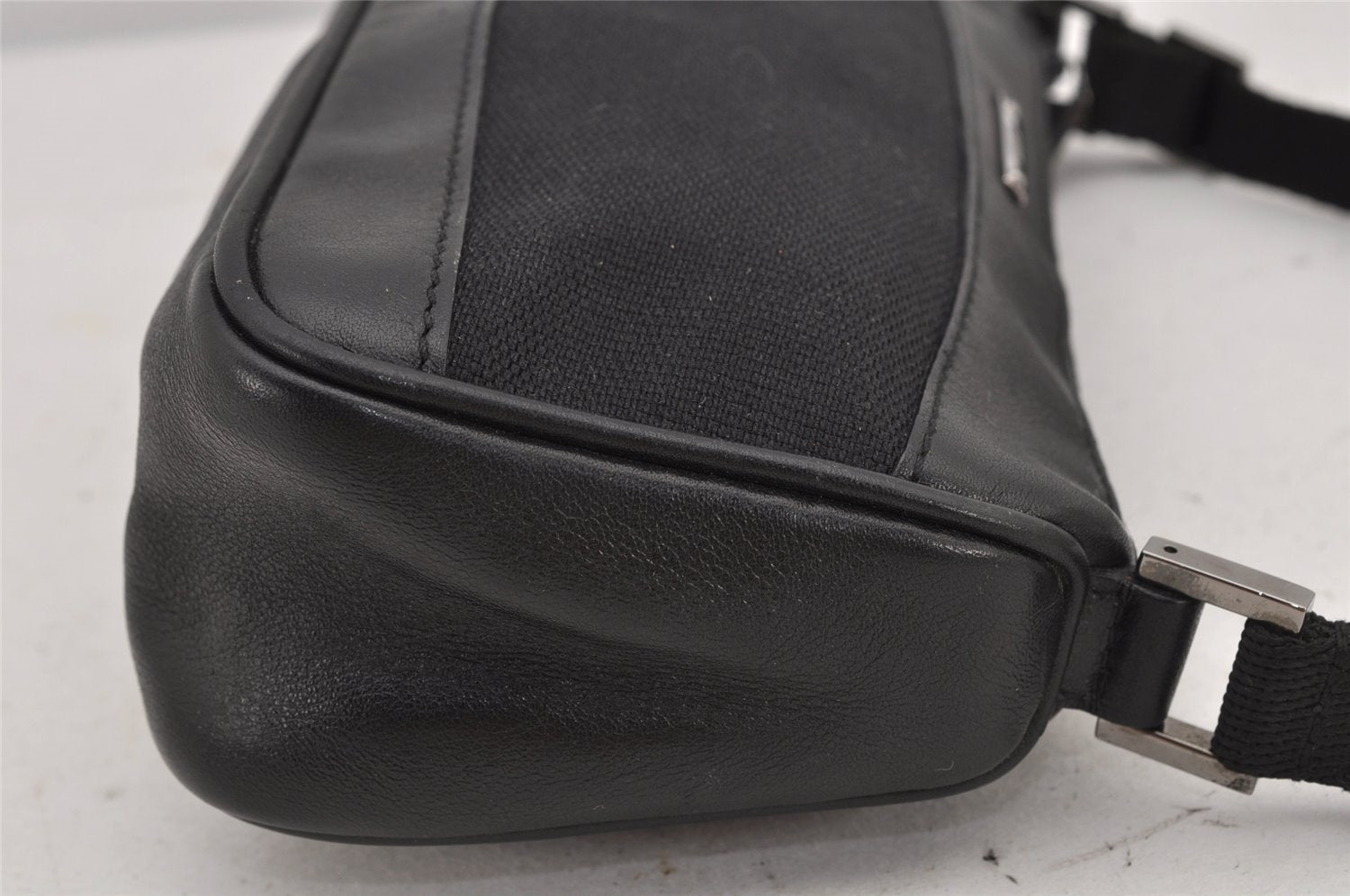 Authentic GUCCI Vintage Hand Bag Pouch Purse Canvas Leather 92820 Black 3287K