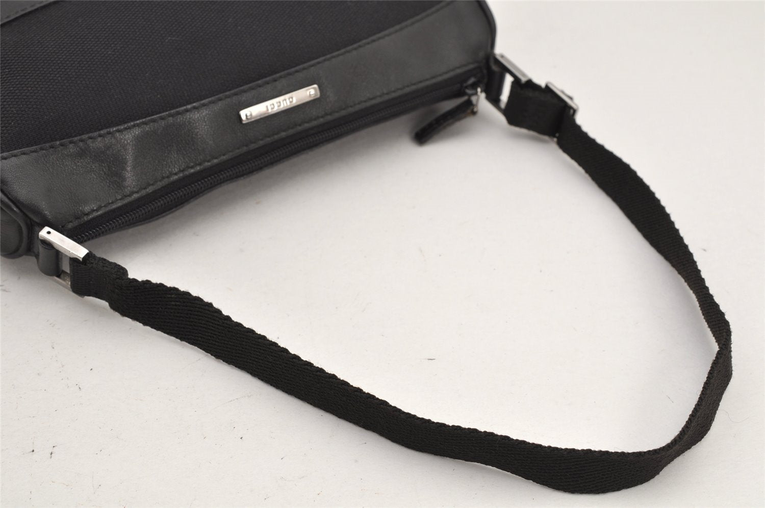 Authentic GUCCI Vintage Hand Bag Pouch Purse Canvas Leather 92820 Black 3287K