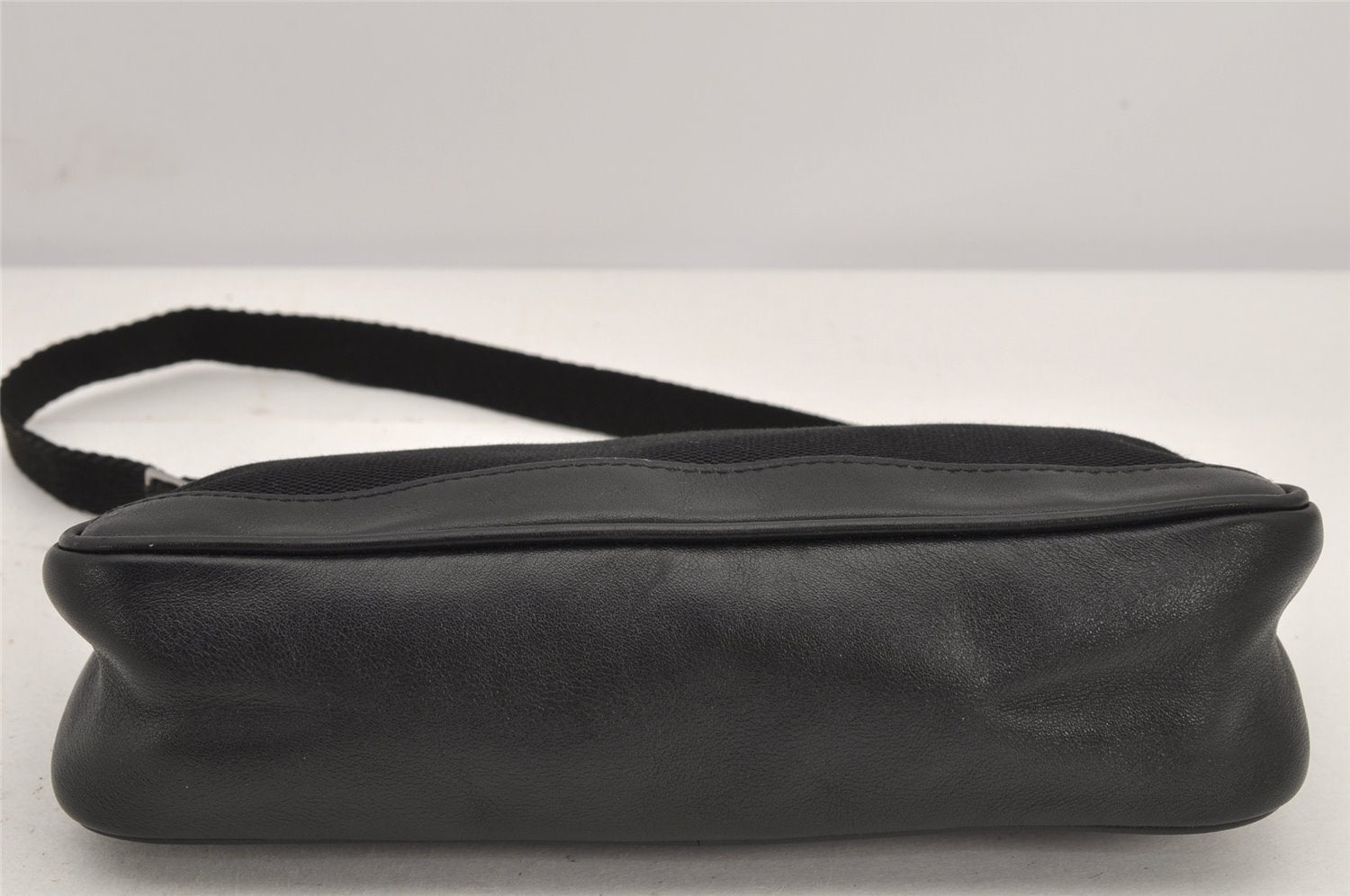 Authentic GUCCI Vintage Hand Bag Pouch Purse Canvas Leather 92820 Black 3287K