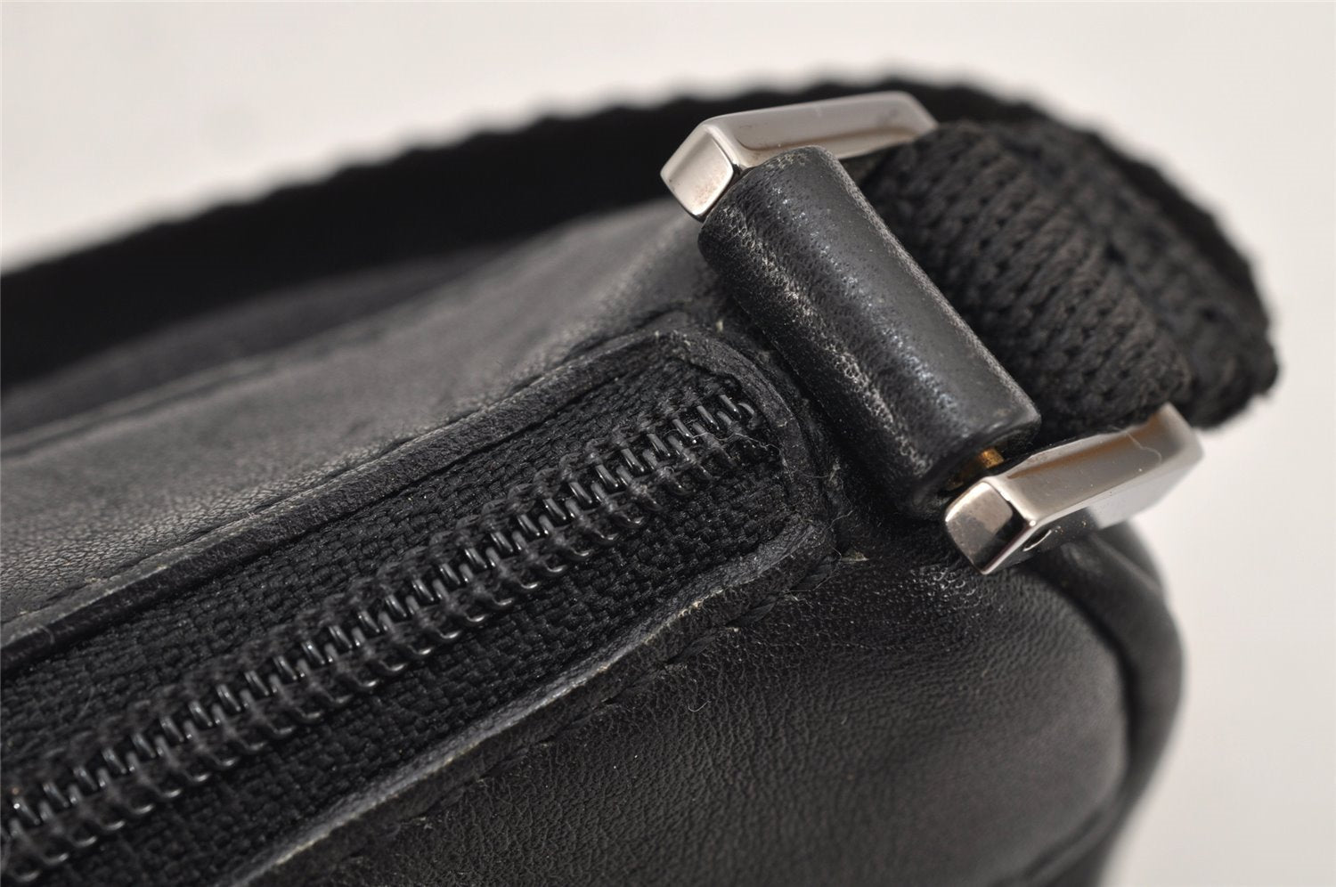 Authentic GUCCI Vintage Hand Bag Pouch Purse Canvas Leather 92820 Black 3287K