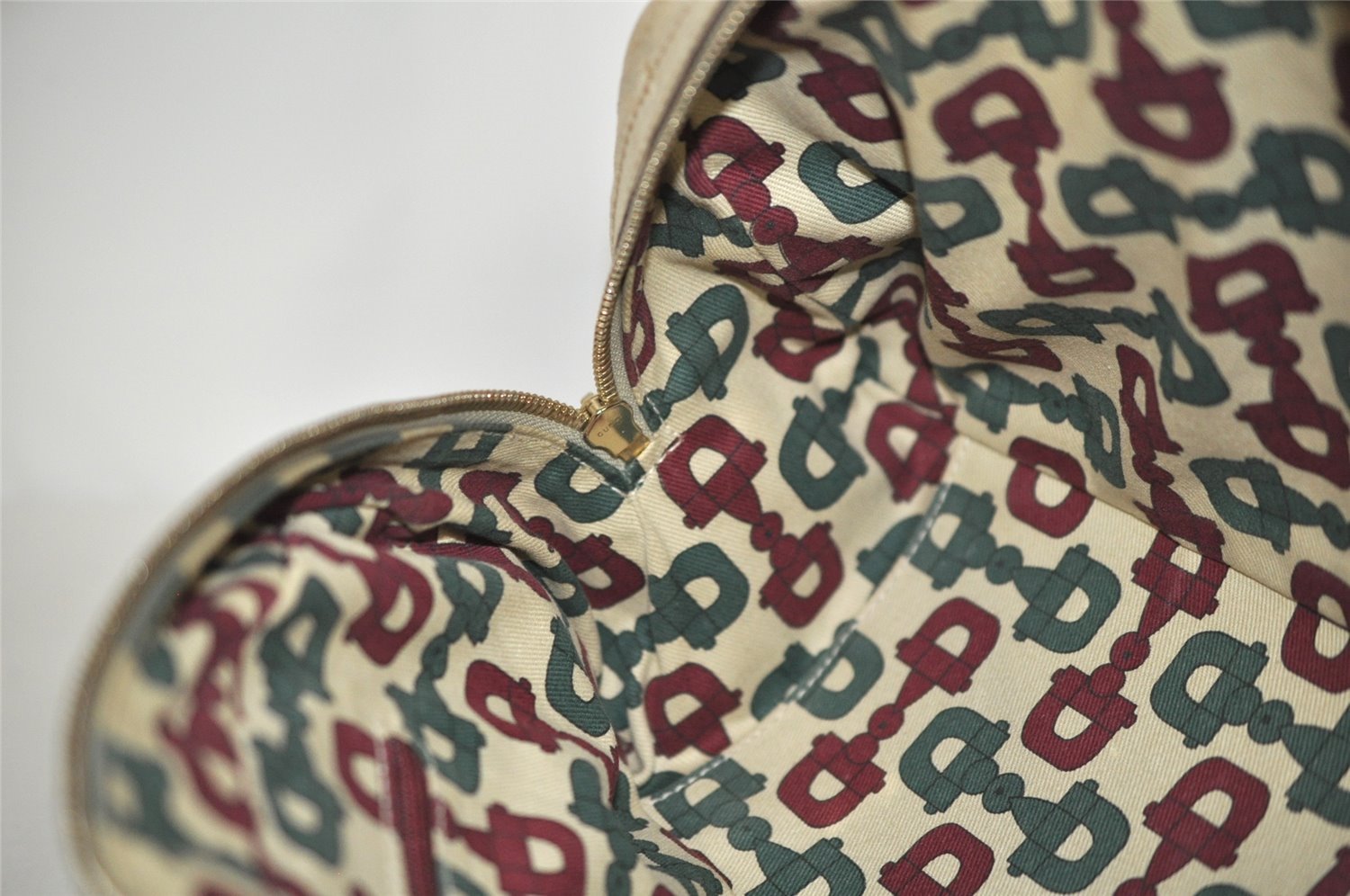 Authentic GUCCI Princy Guccissima GG Leather Shoulder Bag 161720 White 3294I