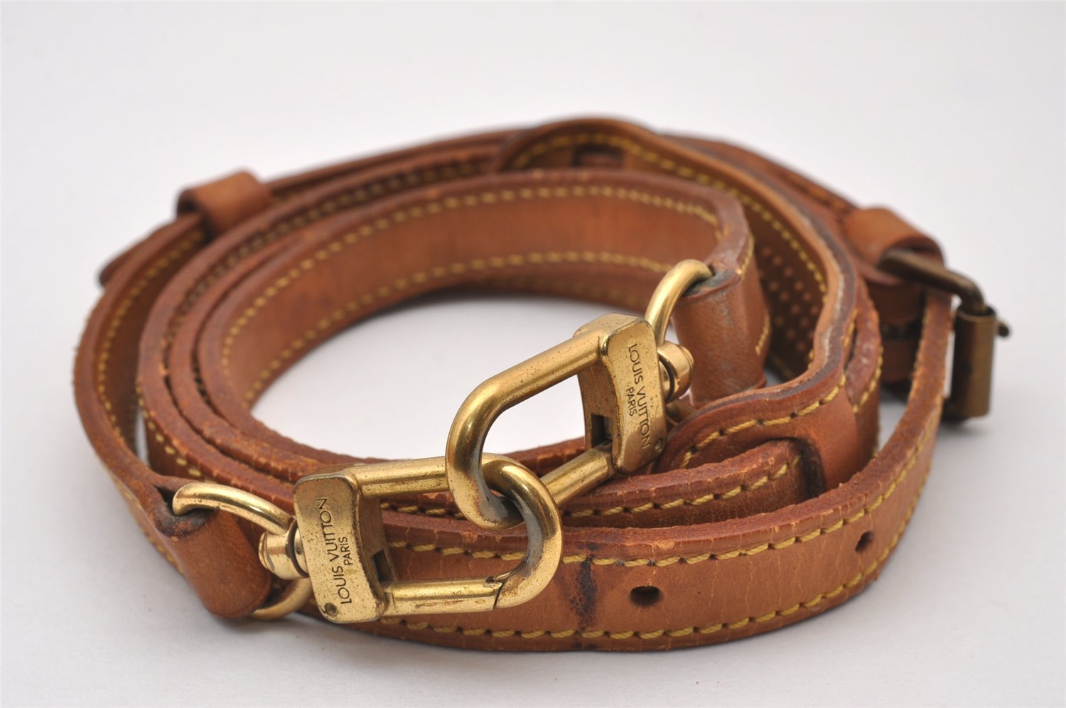 Authentic Louis Vuitton Leather Shoulder Strap Beige 48-55.1