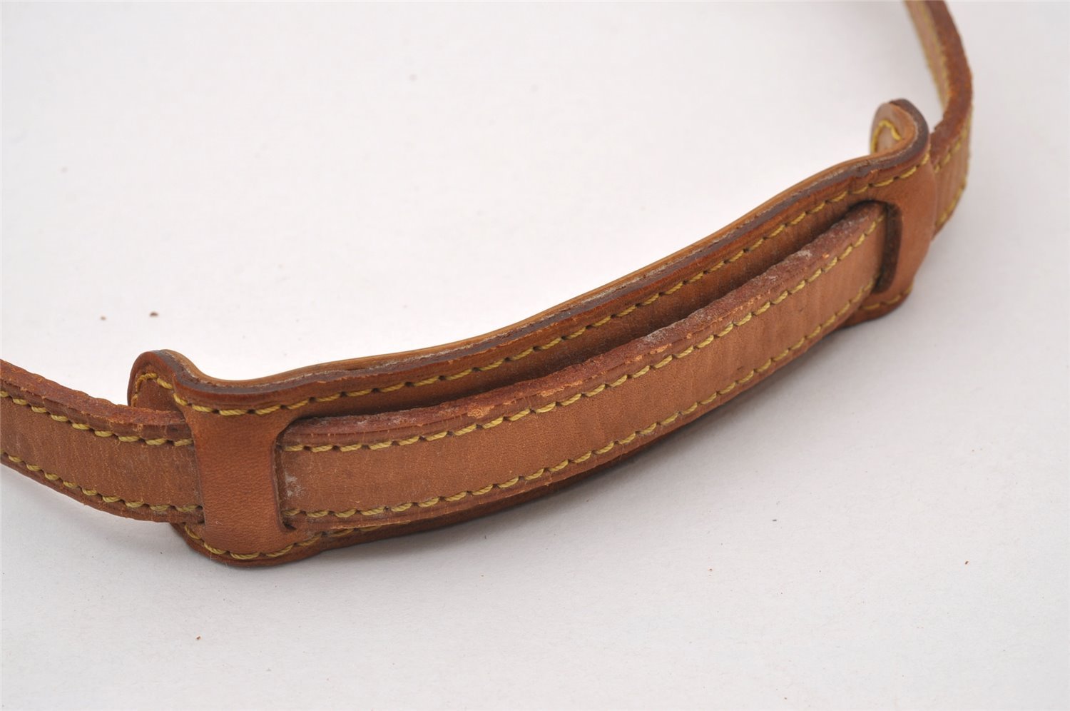 Authentic Louis Vuitton Leather Shoulder Strap Beige 48-55.1