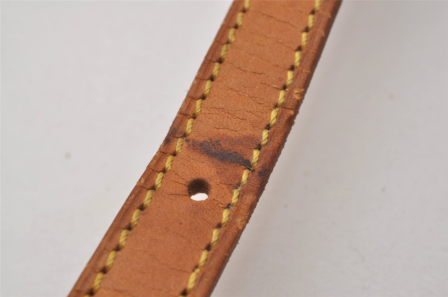 Authentic Louis Vuitton Leather Shoulder Strap Beige 48-55.1