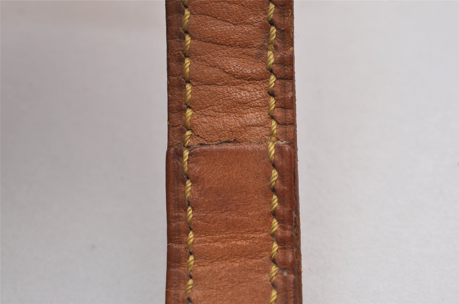 Authentic Louis Vuitton Leather Shoulder Strap Beige 48-55.1