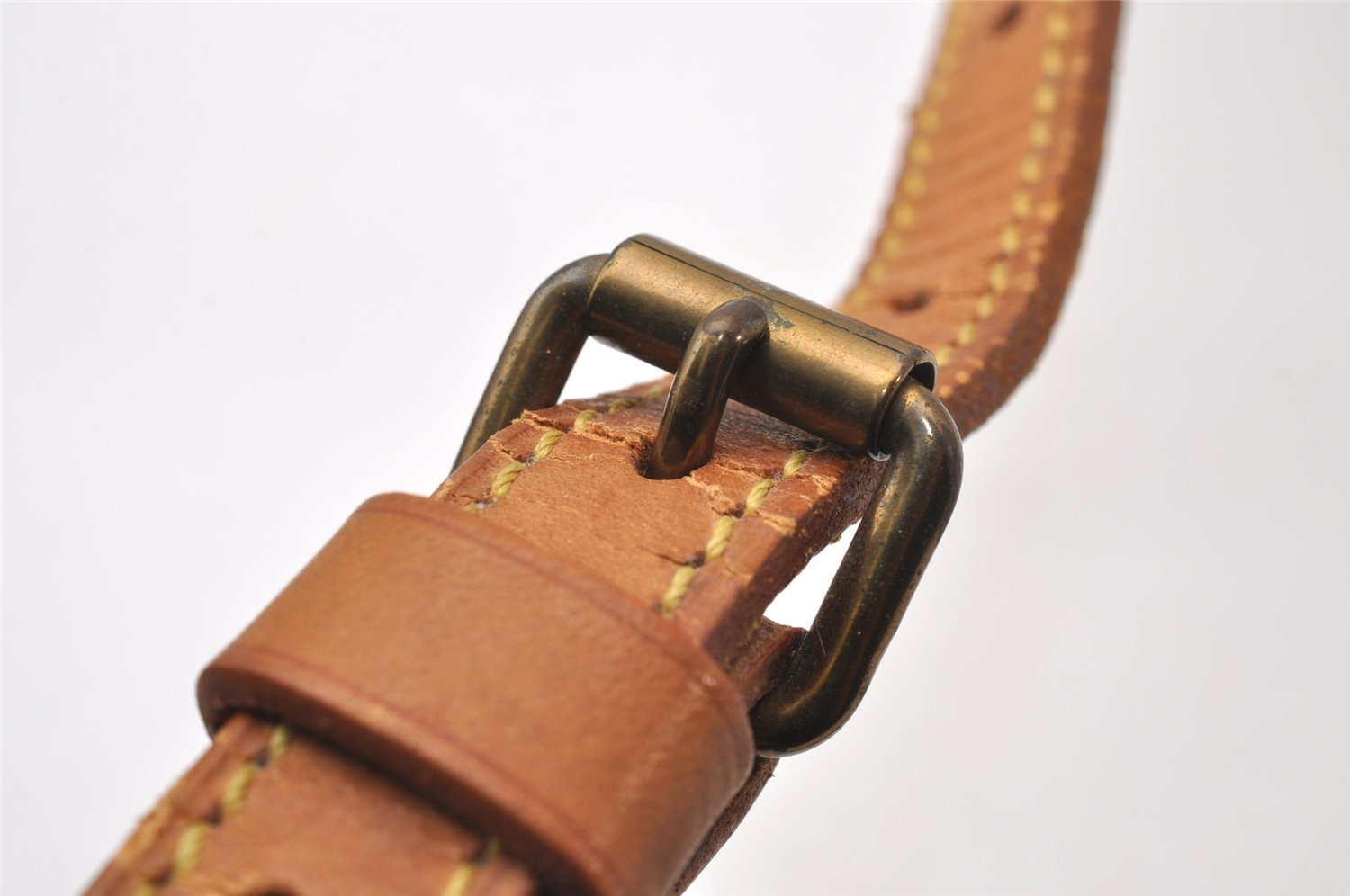 Authentic Louis Vuitton Leather Shoulder Strap Beige 48-55.1