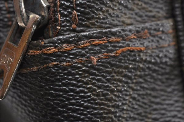 Auth Louis Vuitton Monogram Trousse Toilette 28 Clutch Hand Bag Old Model 3294K