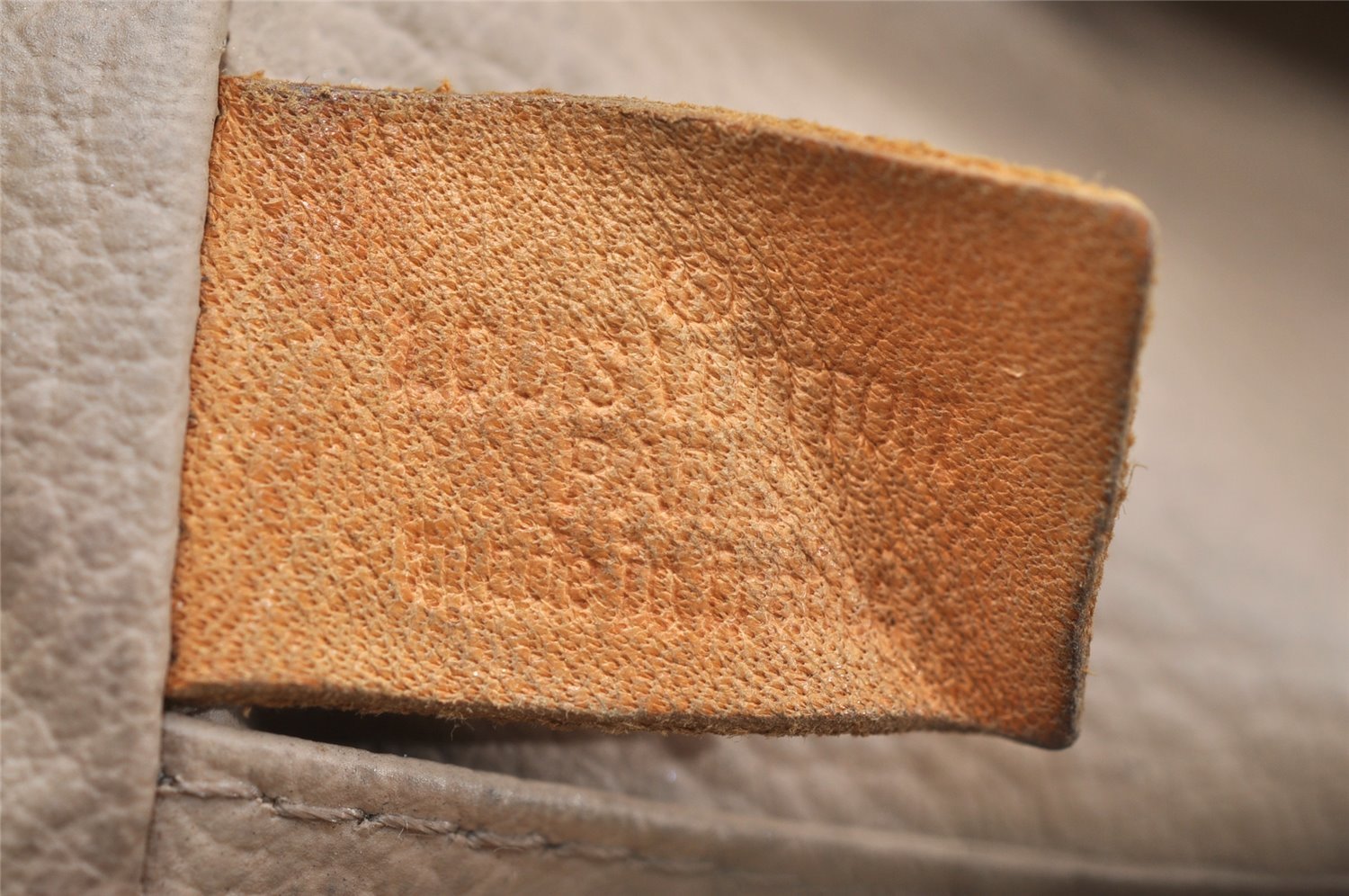 Auth Louis Vuitton Monogram Trousse Toilette 28 Clutch Hand Bag Old Model 3294K