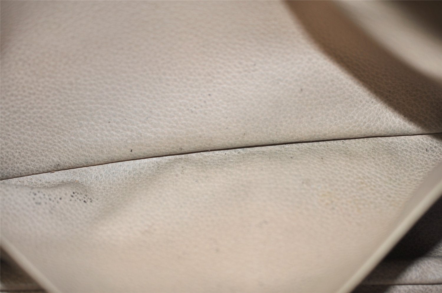 Auth Louis Vuitton Monogram Trousse Toilette 28 Clutch Hand Bag Old Model 3294K