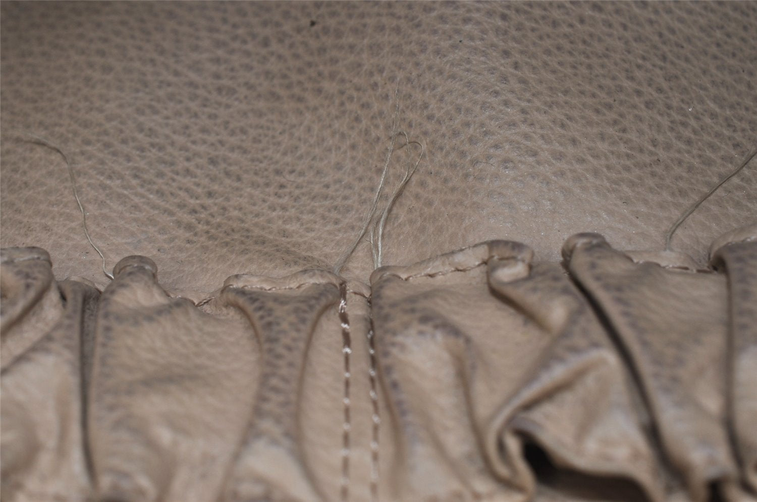 Auth Louis Vuitton Monogram Trousse Toilette 28 Clutch Hand Bag Old Model 3294K