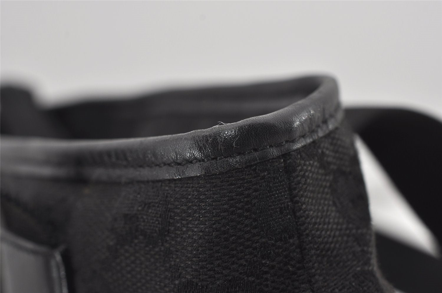 Authentic GUCCI Vintage Shoulder Tote Bag GG Canvas Leather 0190402 Black 3298I