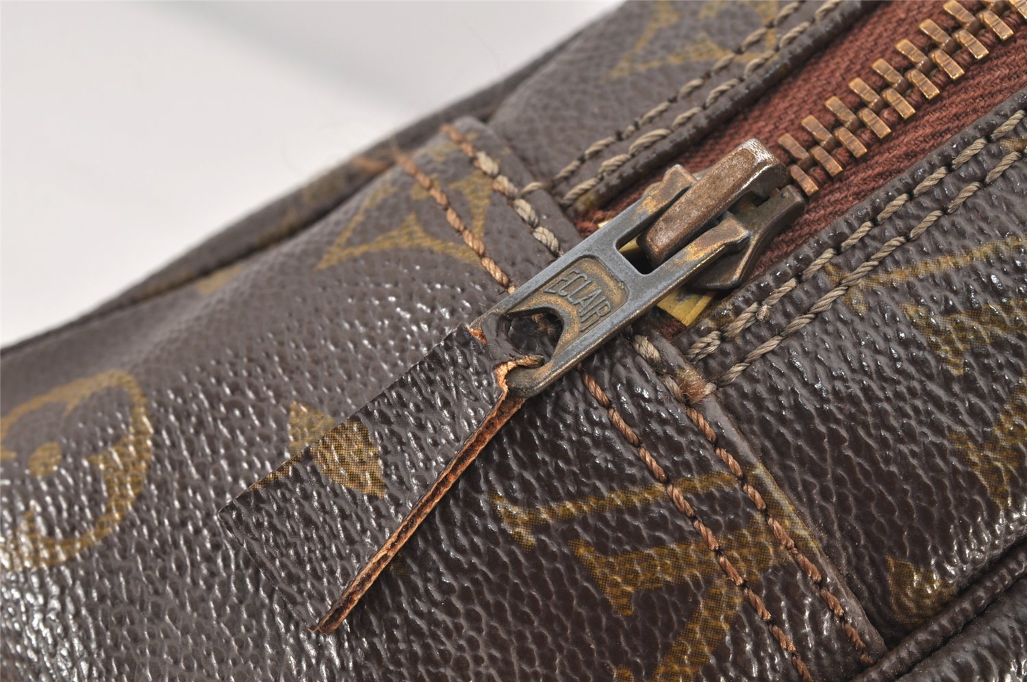 Auth Louis Vuitton Monogram Trousse Toilette 28 Clutch Hand Bag Old Model 3299K