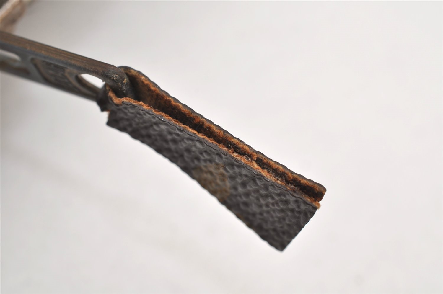 Auth Louis Vuitton Monogram Trousse Toilette 28 Clutch Hand Bag Old Model 3299K