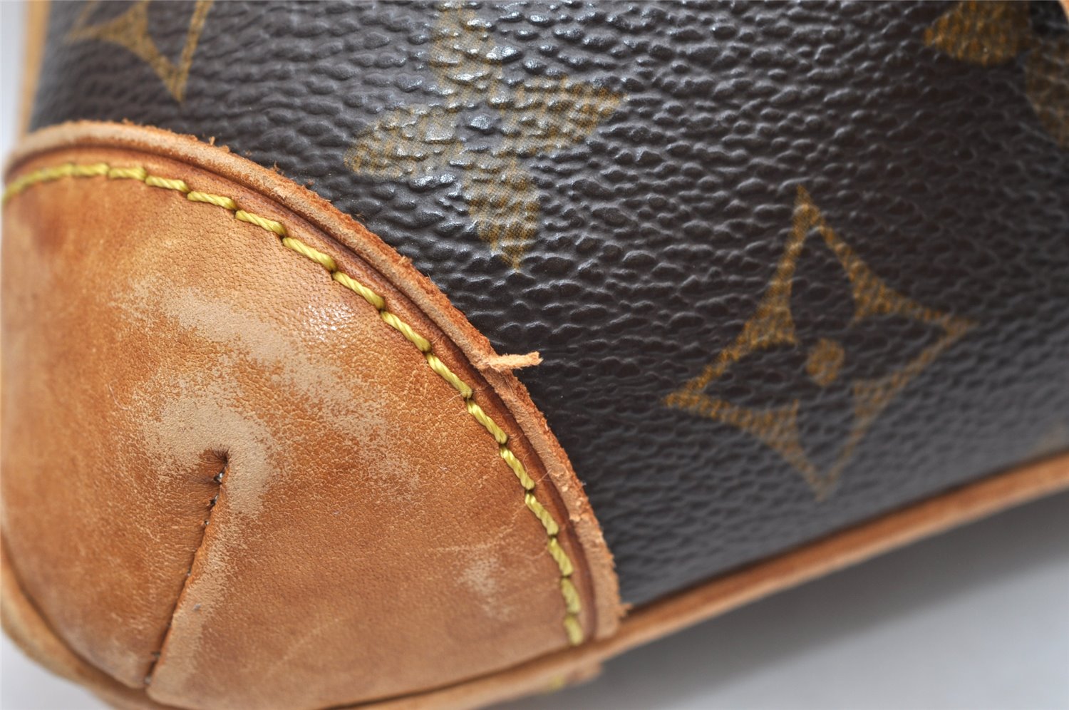 Authentic Louis Vuitton Monogram Coussin GM Shoulder Bag M51141 LV 3301K