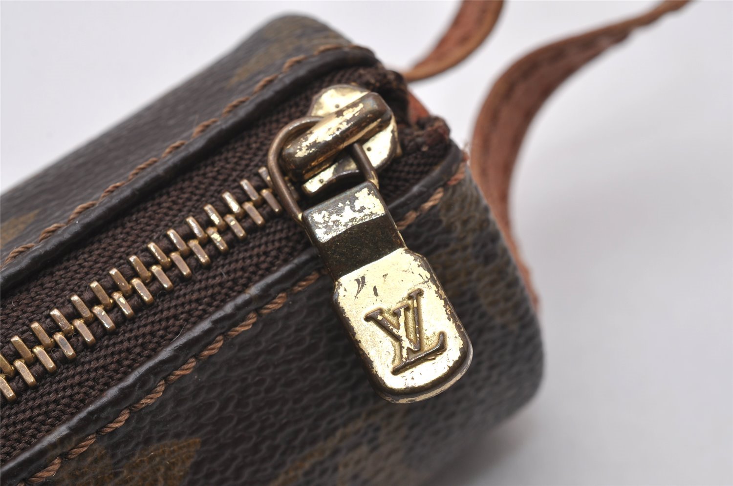 Authentic Louis Vuitton Monogram Etui 3 Golf Ball Case M58249 LV 3304J