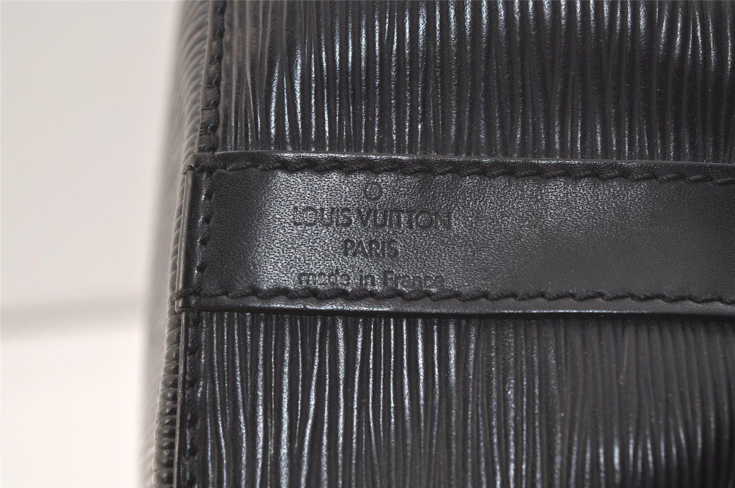 Authentic Louis Vuitton Epi Petit Noe Drawstring Bag M59012 Black Junk 3305K