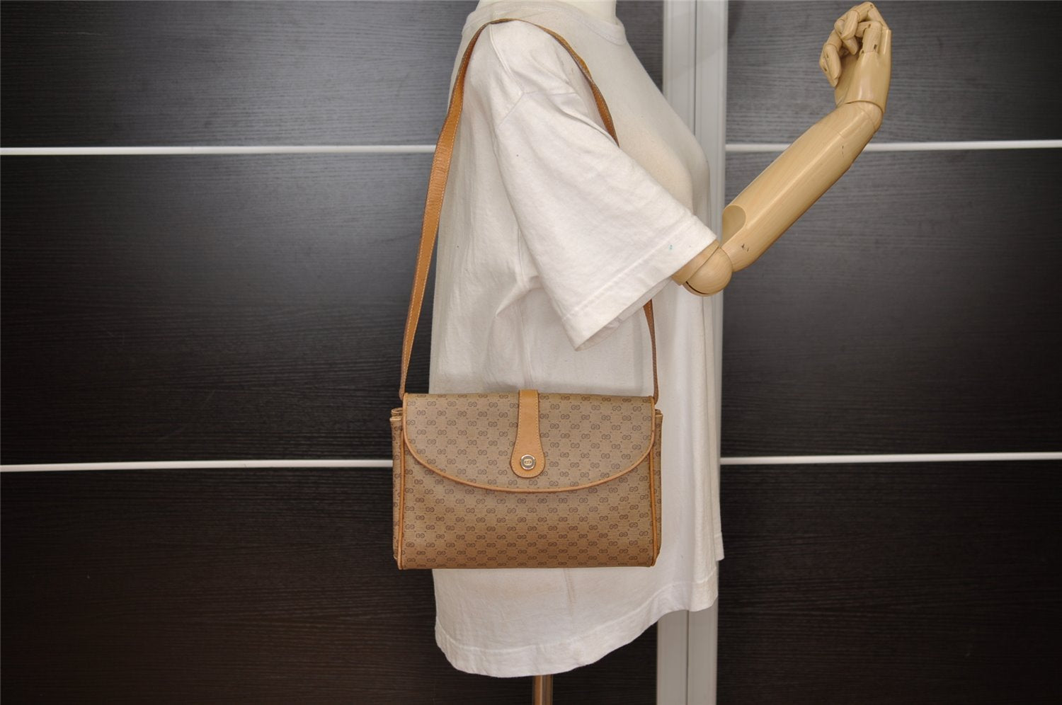 Authentic GUCCI Micro GG PVC Leather Shoulder Cross Body Bag Brown Junk 3306J