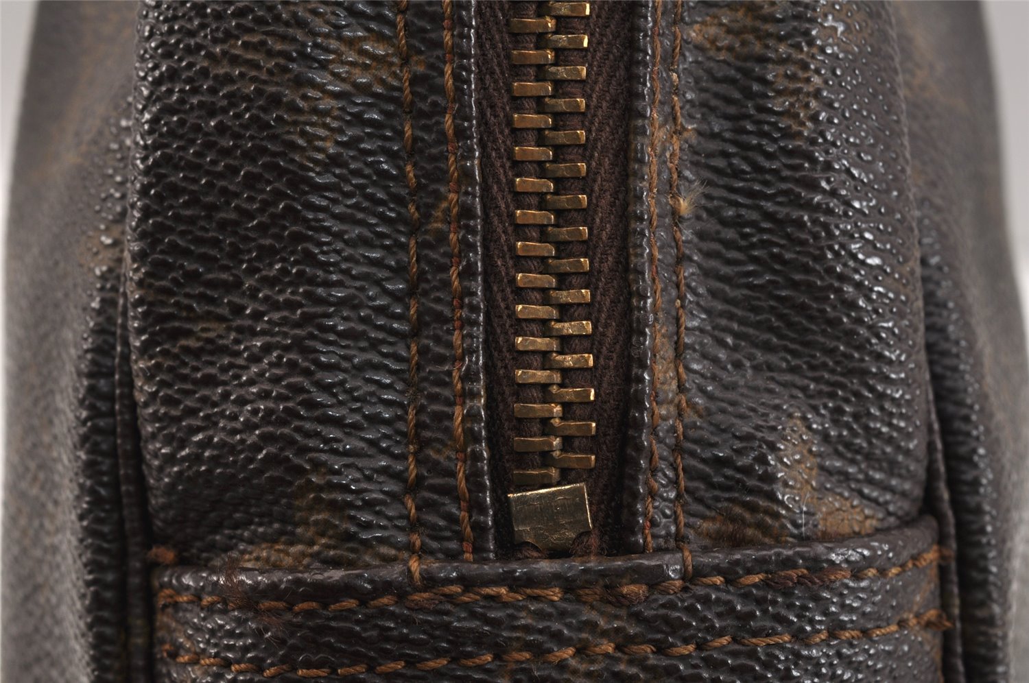 Authentic Louis Vuitton Monogram Trousse Toilette 28 Clutch Bag M47522 LV 3308K