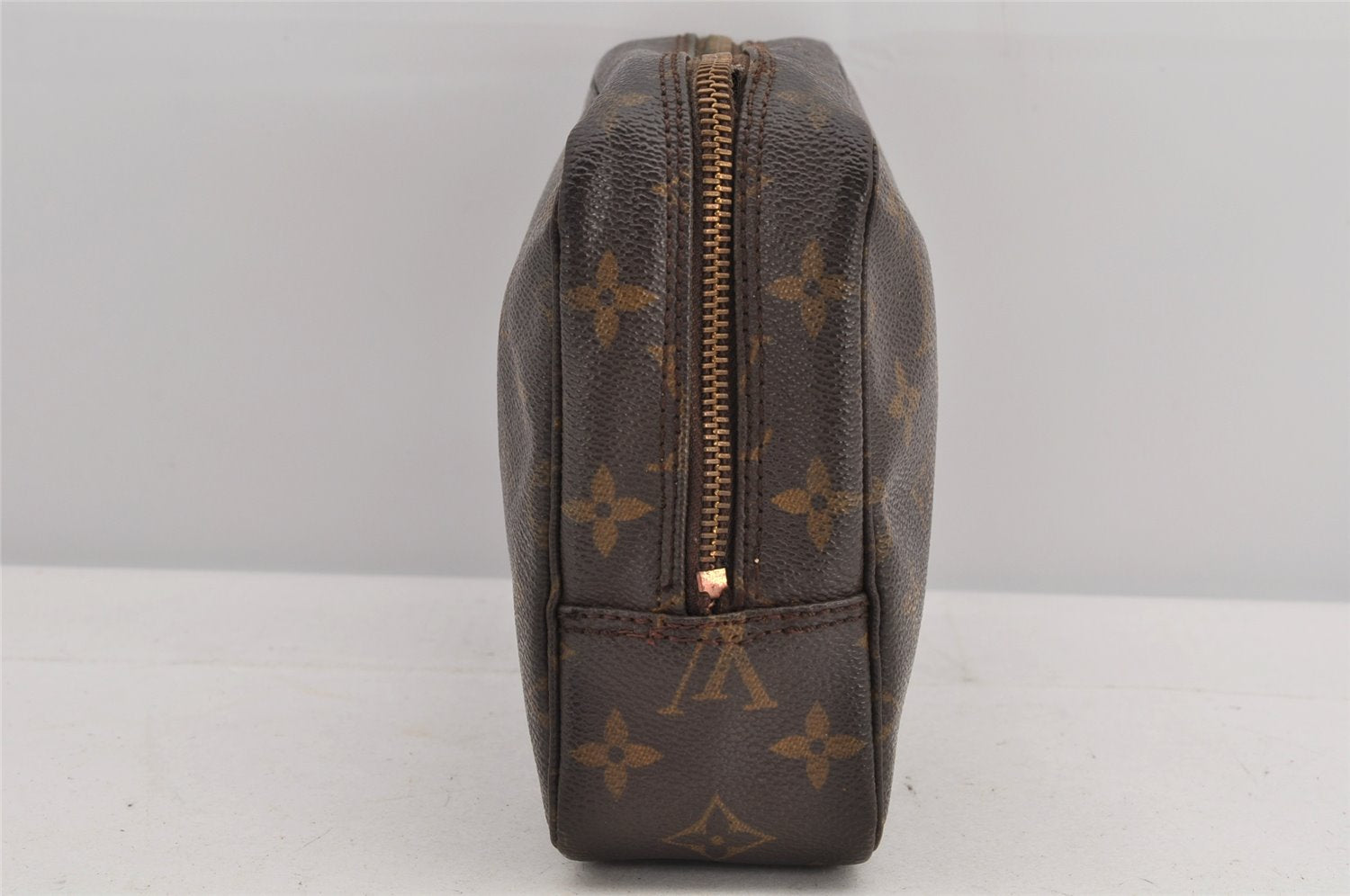Auth Louis Vuitton Monogram Trousse Toilette 23 Clutch Hand Bag M47524 LV 3310K