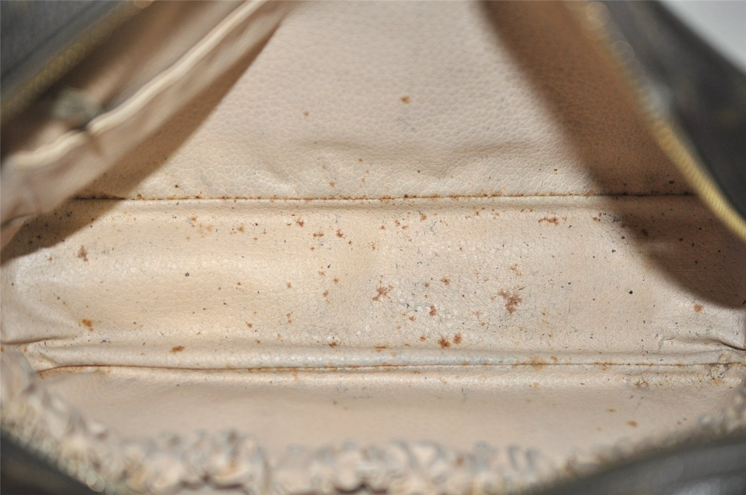 Auth Louis Vuitton Monogram Trousse Toilette 23 Clutch Hand Bag M47524 LV 3310K