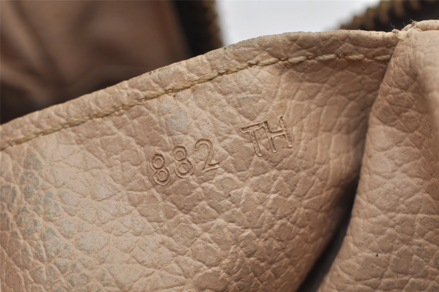 Auth Louis Vuitton Monogram Trousse Toilette 23 Clutch Hand Bag M47524 LV 3310K