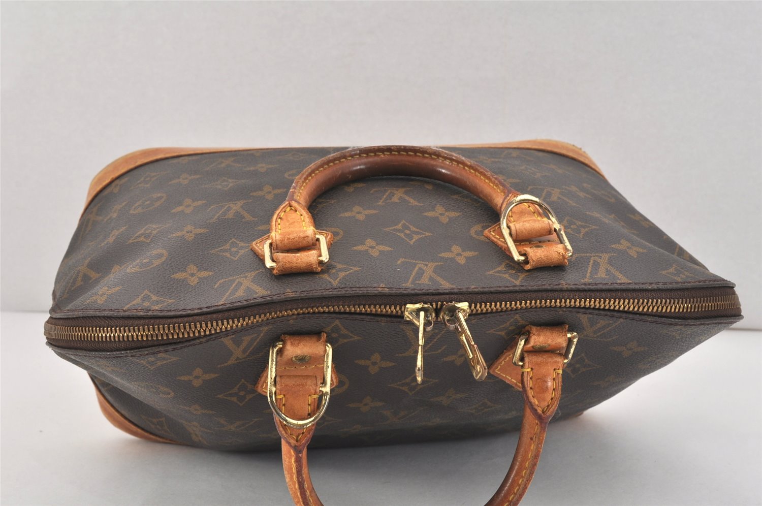 Authentic Louis Vuitton Monogram Alma Hand Bag Purse M51130 LV 3311K