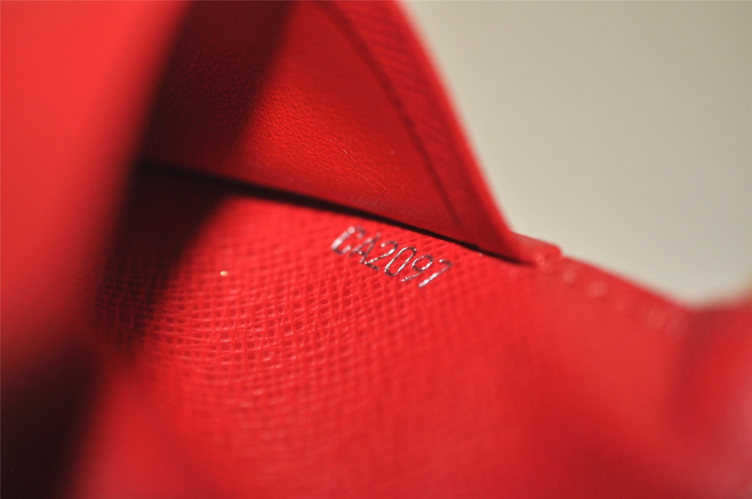 Authentic Louis Vuitton Epi Enveloppe Carte De Visit Card Case M5658E Red 3312I