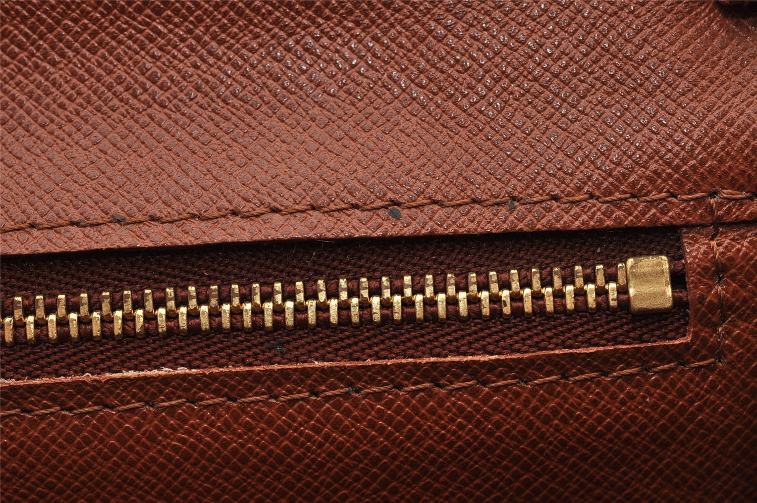 Authentic Louis Vuitton Monogram Bordeaux M51798 2Way Shoulder Clutch Bag 3316I