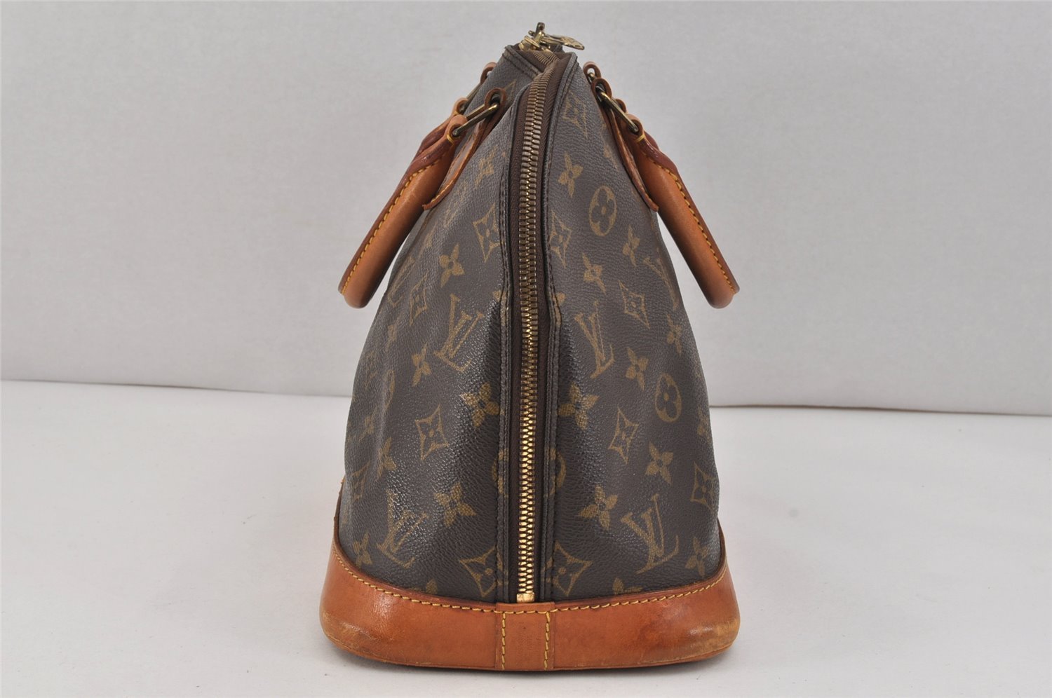 Authentic Louis Vuitton Monogram Alma Hand Bag Purse M51130 LV 3317K