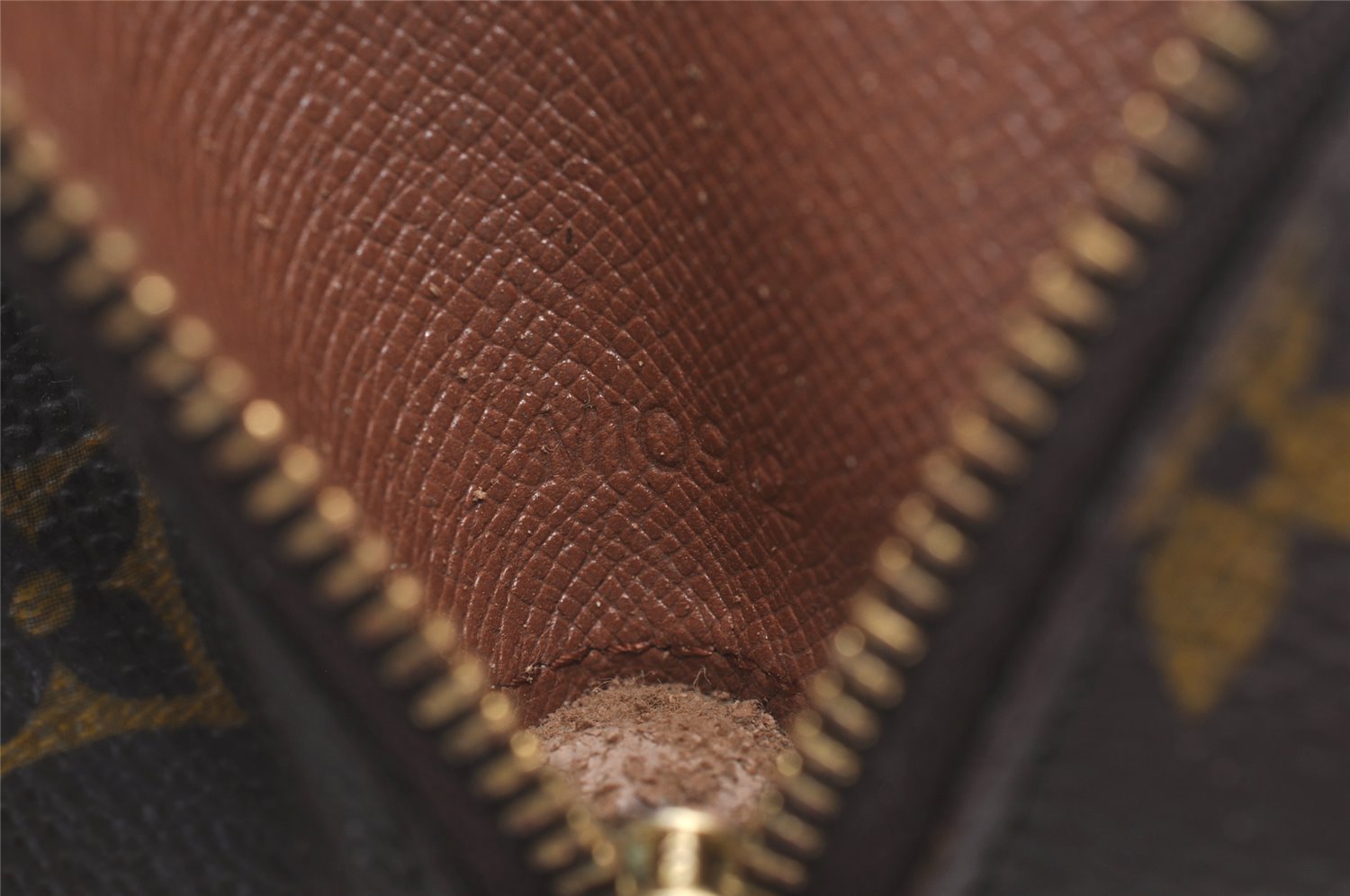 Auth Louis Vuitton Monogram Trousse Demi Ronde 23 Pouch M47520 LV Junk 3320I