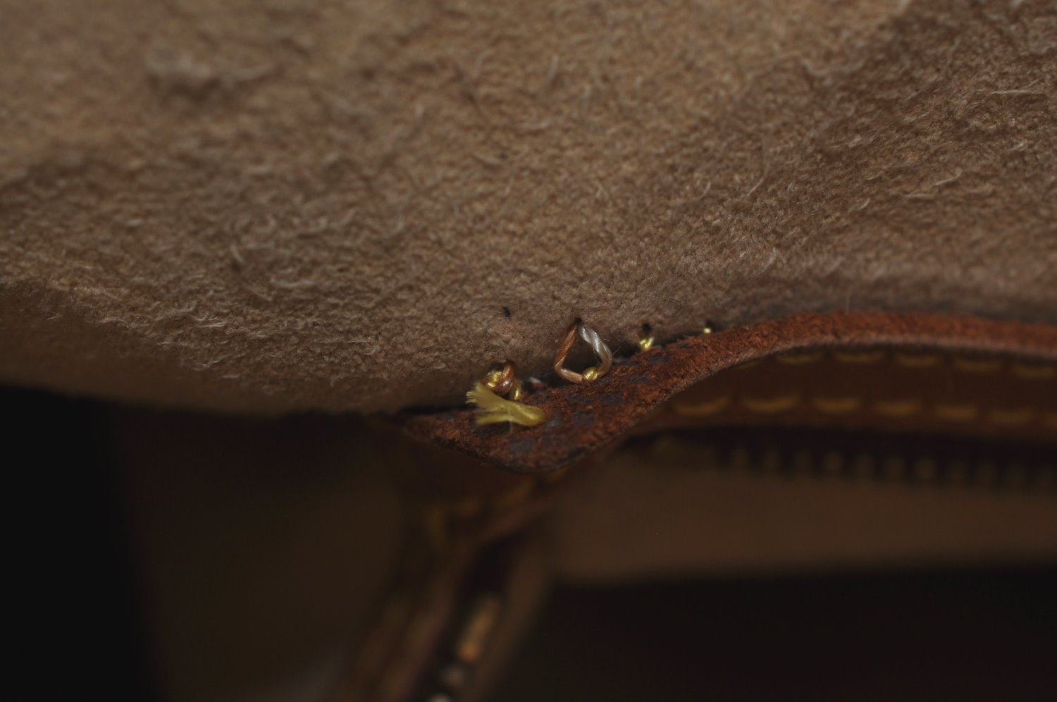 Authentic Louis Vuitton Monogram Looping GM Shoulder Bag M51145 LV 3322I