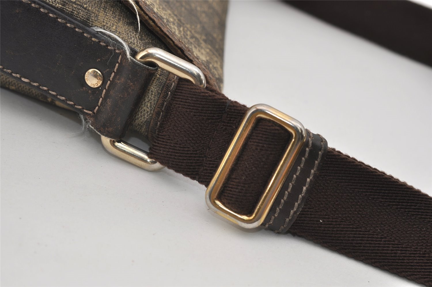 Authentic GUCCI Shoulder Cross Body Bag Purse GG PVC Leather 223666 Brown 3323J