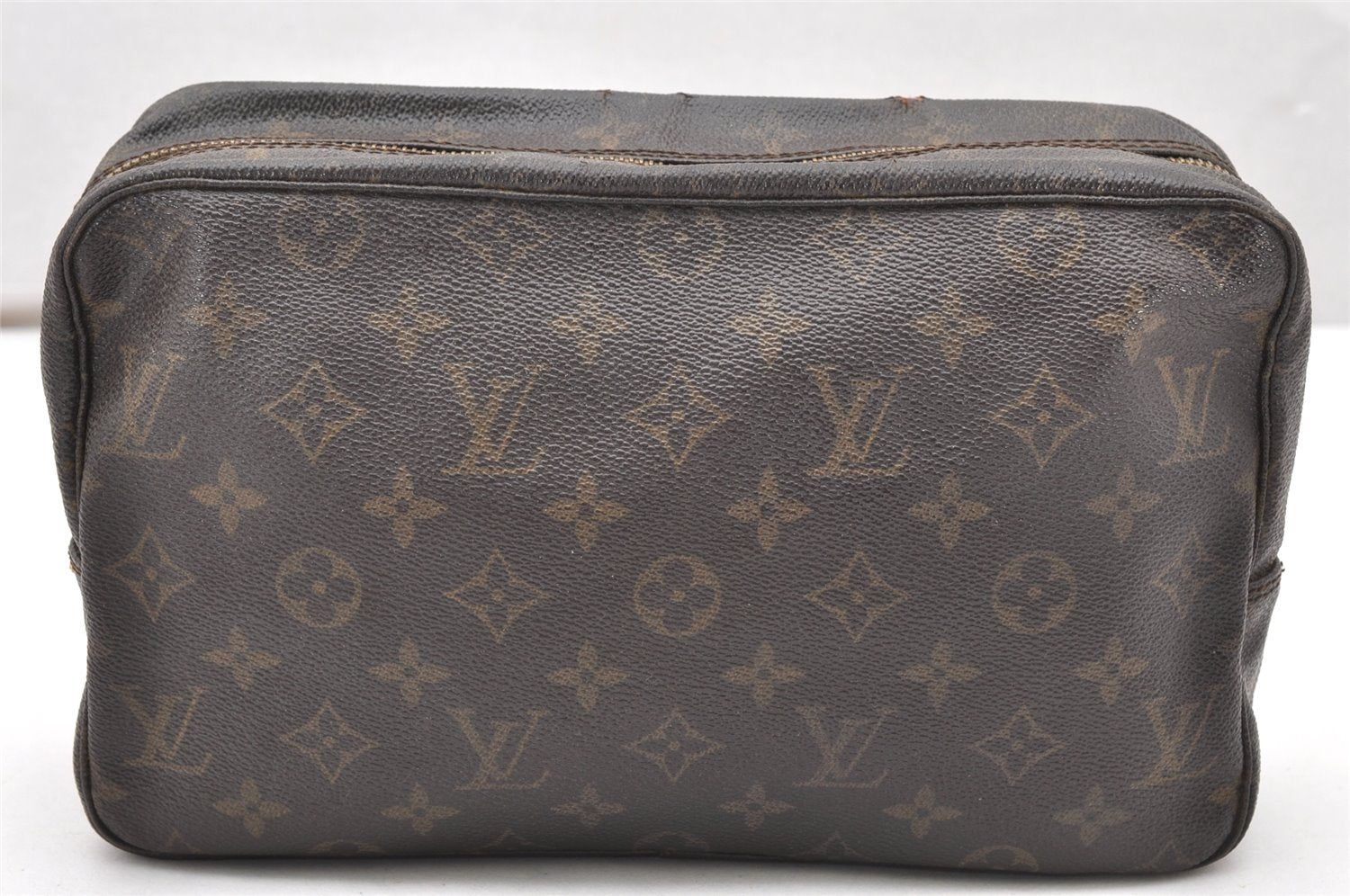 Auth Louis Vuitton Monogram Trousse Toilette 28 Clutch Hand Bag M47522 LV 3324K