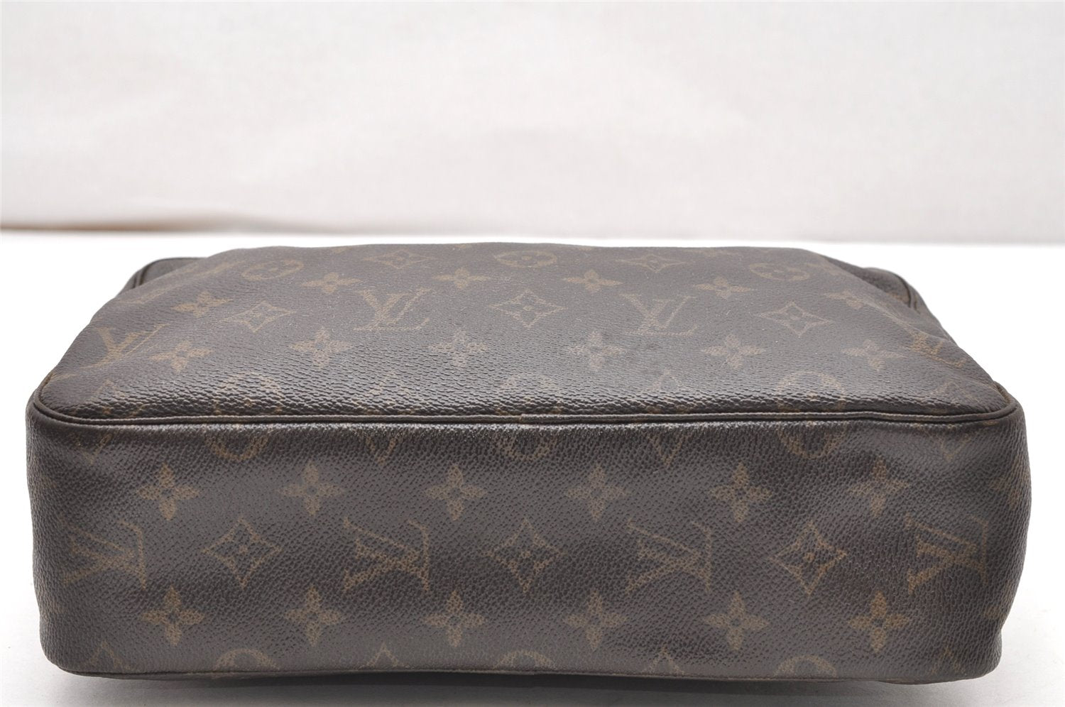 Auth Louis Vuitton Monogram Trousse Toilette 28 Clutch Hand Bag M47522 LV 3324K