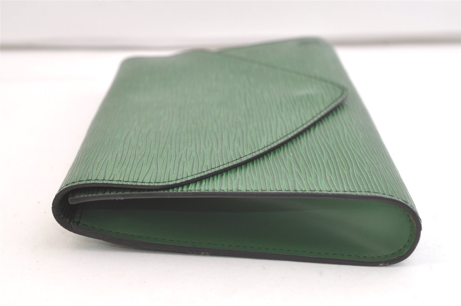 Authentic Louis Vuitton Epi Arts Deco Clutch Bag Green M52644 LV 3327K