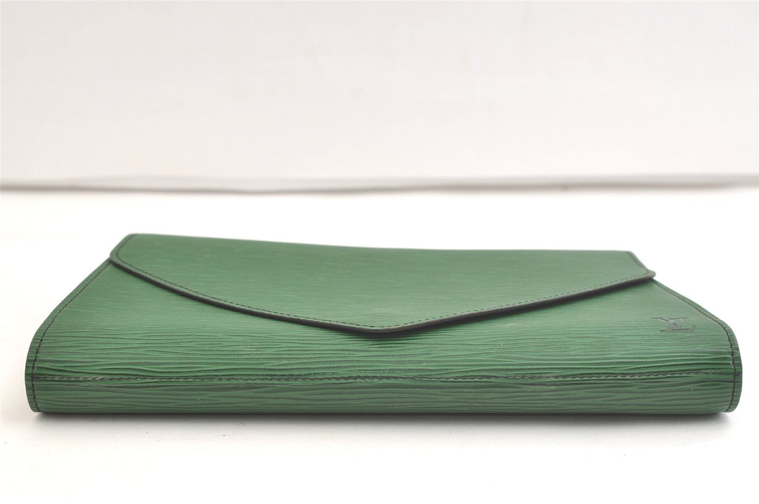 Authentic Louis Vuitton Epi Arts Deco Clutch Bag Green M52644 LV 3327K