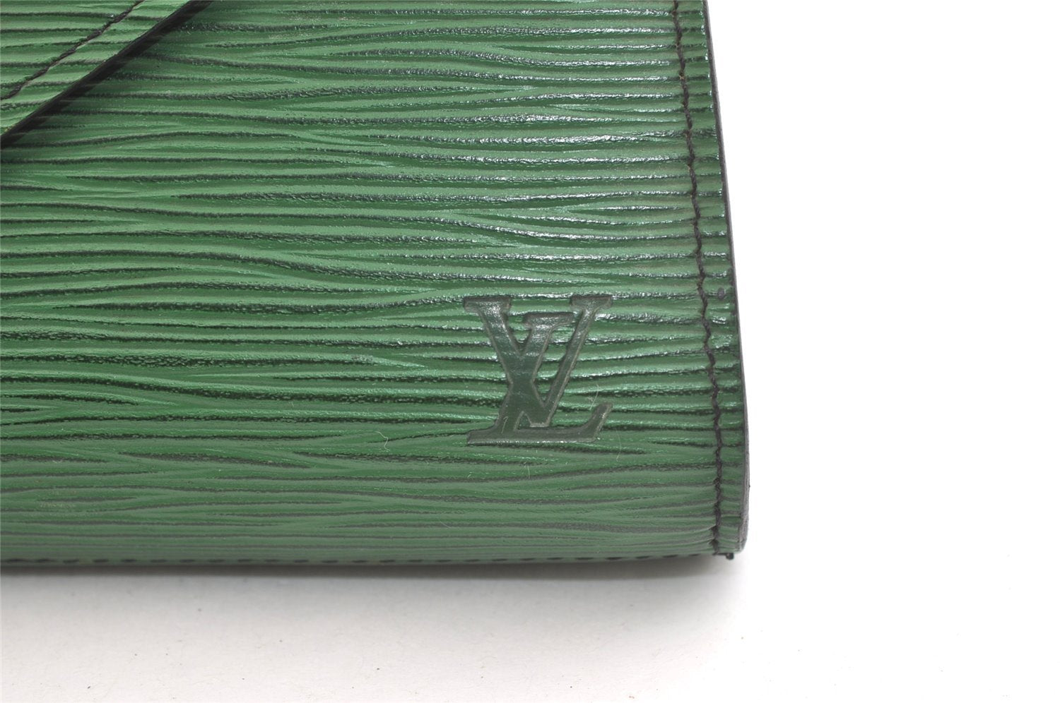 Authentic Louis Vuitton Epi Arts Deco Clutch Bag Green M52644 LV 3327K